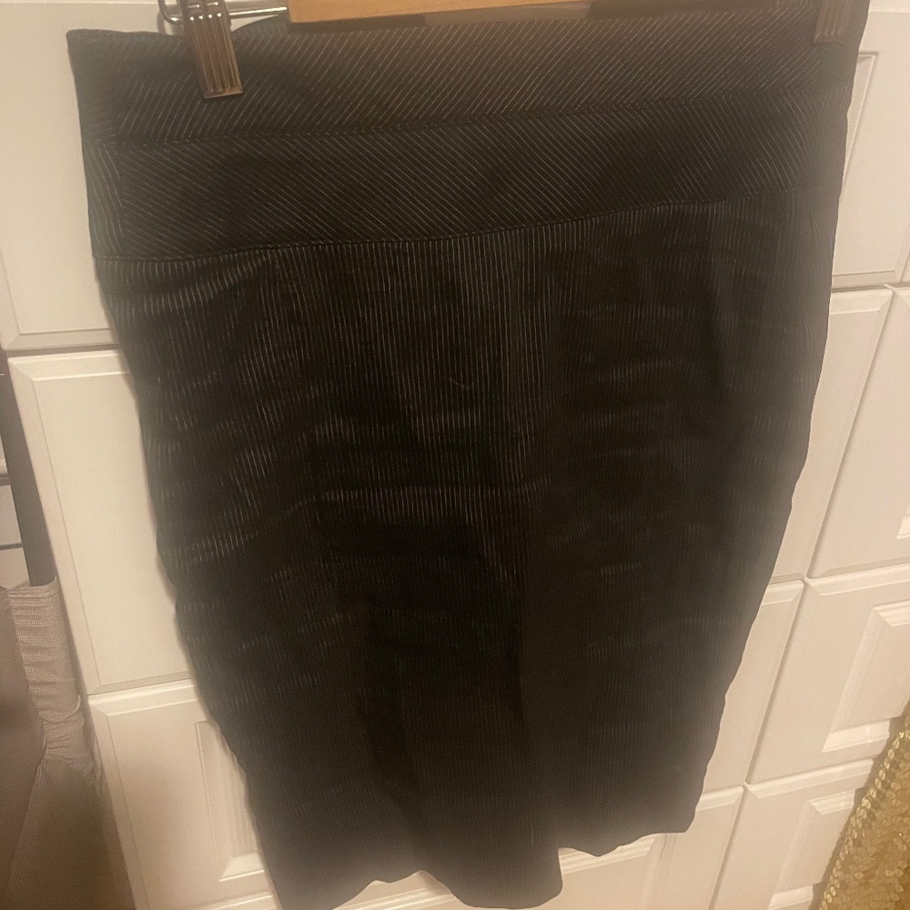 Pencil skirt with flare